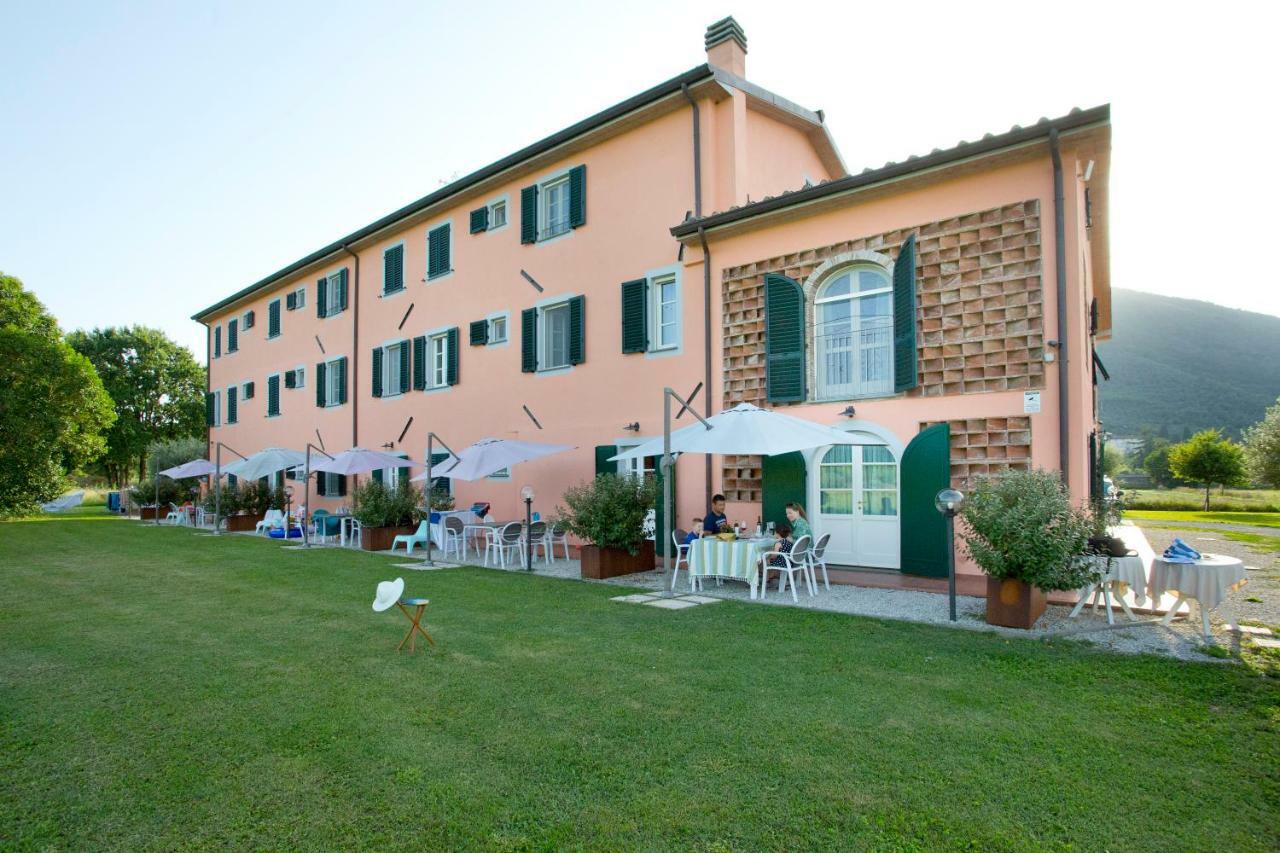 Tenuta San Giovanni Lucca Aparthotel Exterior foto